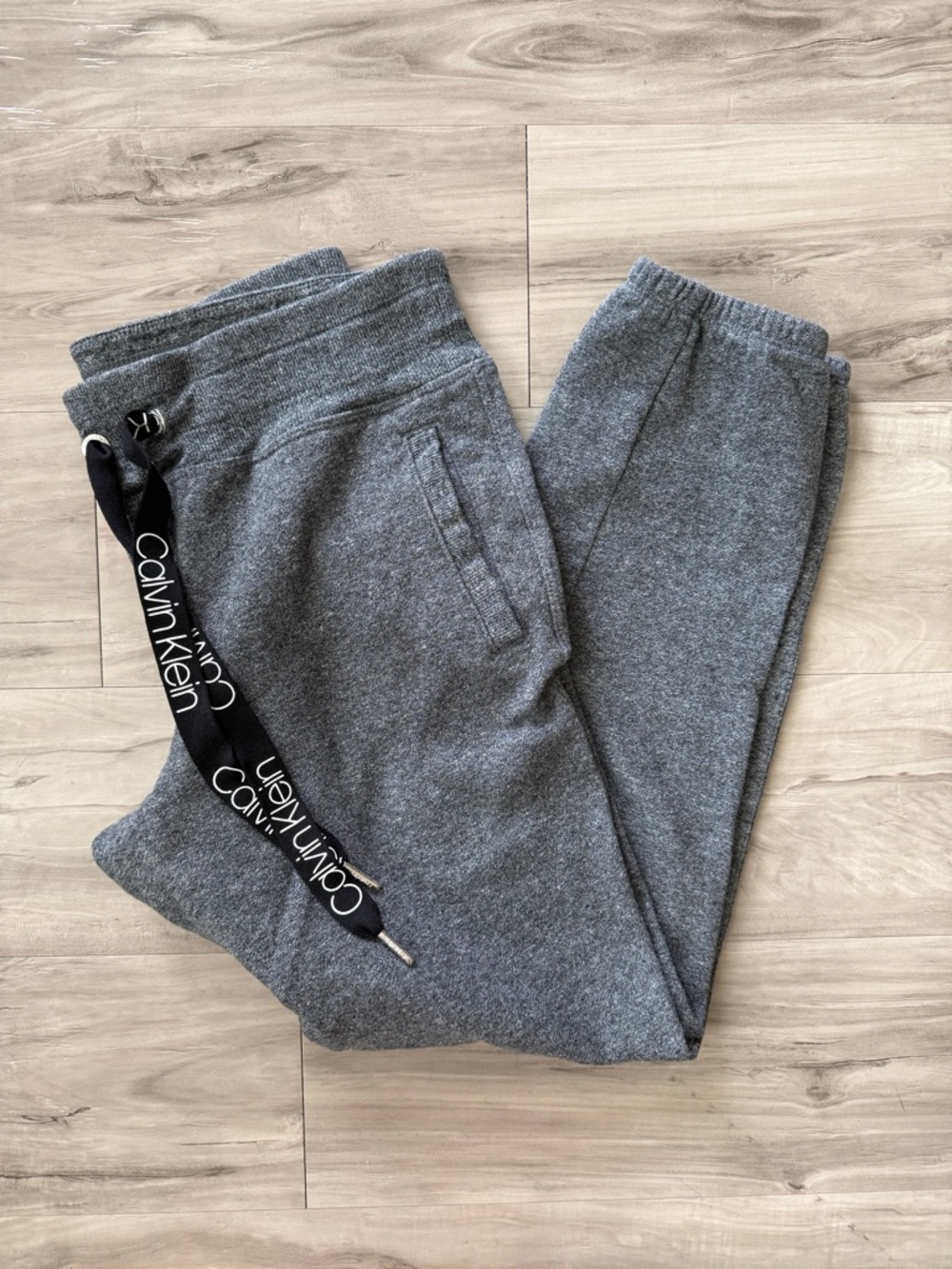 Calvin Klein Gray Joggers Logo Drawstring Sweats Lounge Pants Women’s Size Small